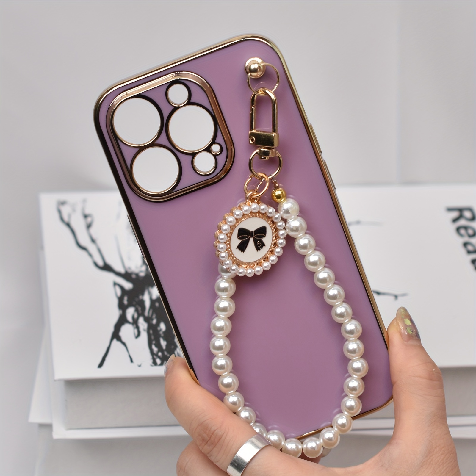 

Electroplated Shell Circular Pearl Wrist Bracelet Electroplated Shell Niche Lavender Purple Suitable For Iphone 14/13/12/11 Plus Pro Max