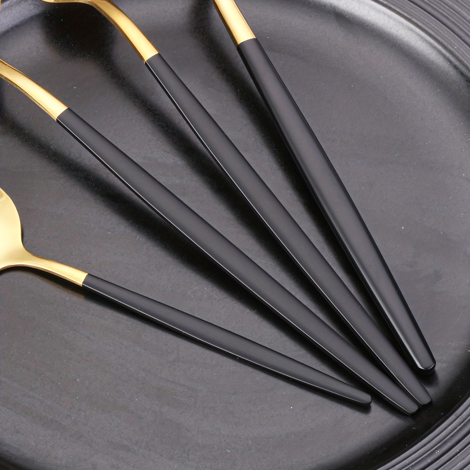 CUBERTERÍA NEGRA in 2023  Black cutlery, Copper cutlery, Dessert spoons