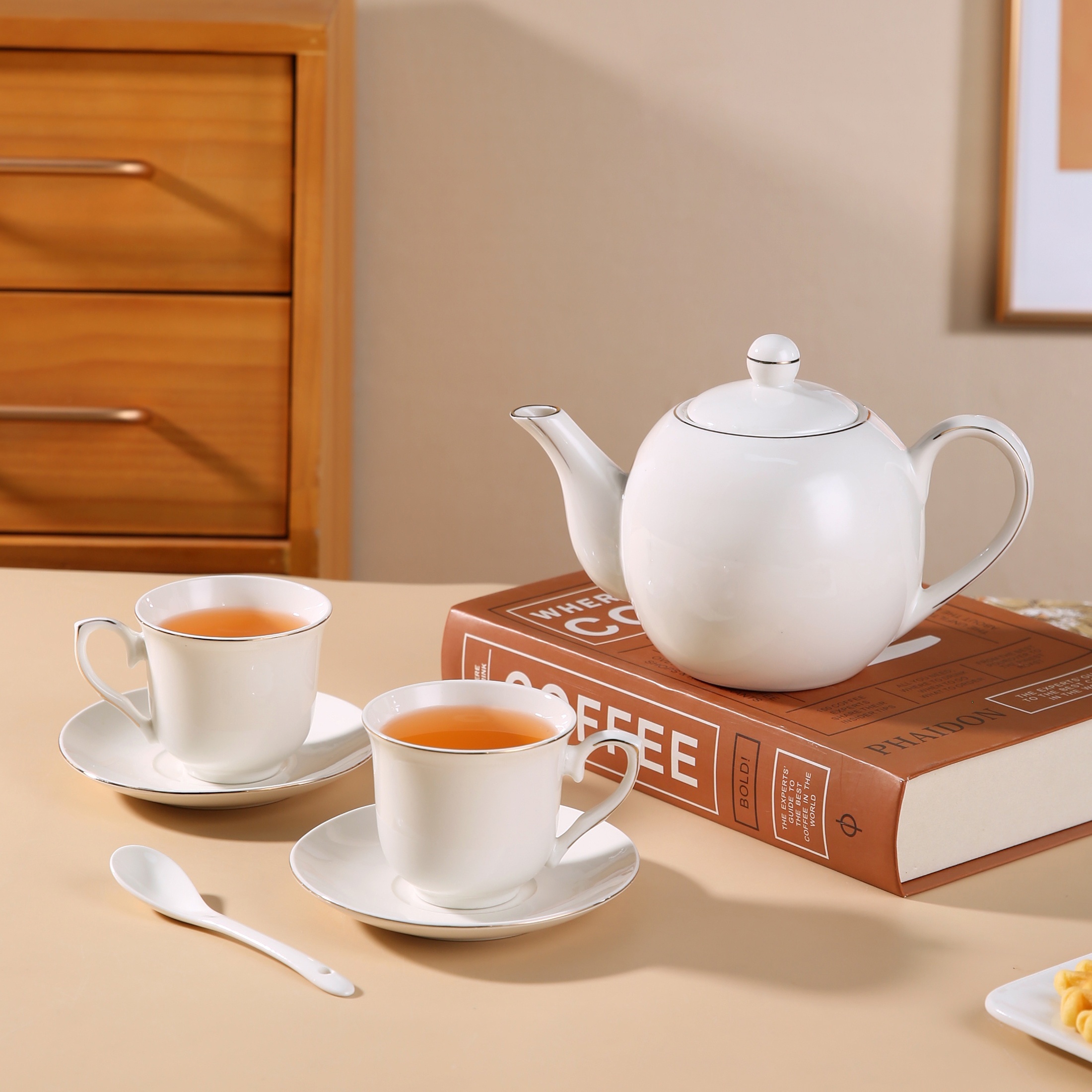Juego de tazas de té de cerámica para café, juego de té simple por la  tarde, juego de té europeo ligero de lujo para el hogar, taza de agua,  tetera