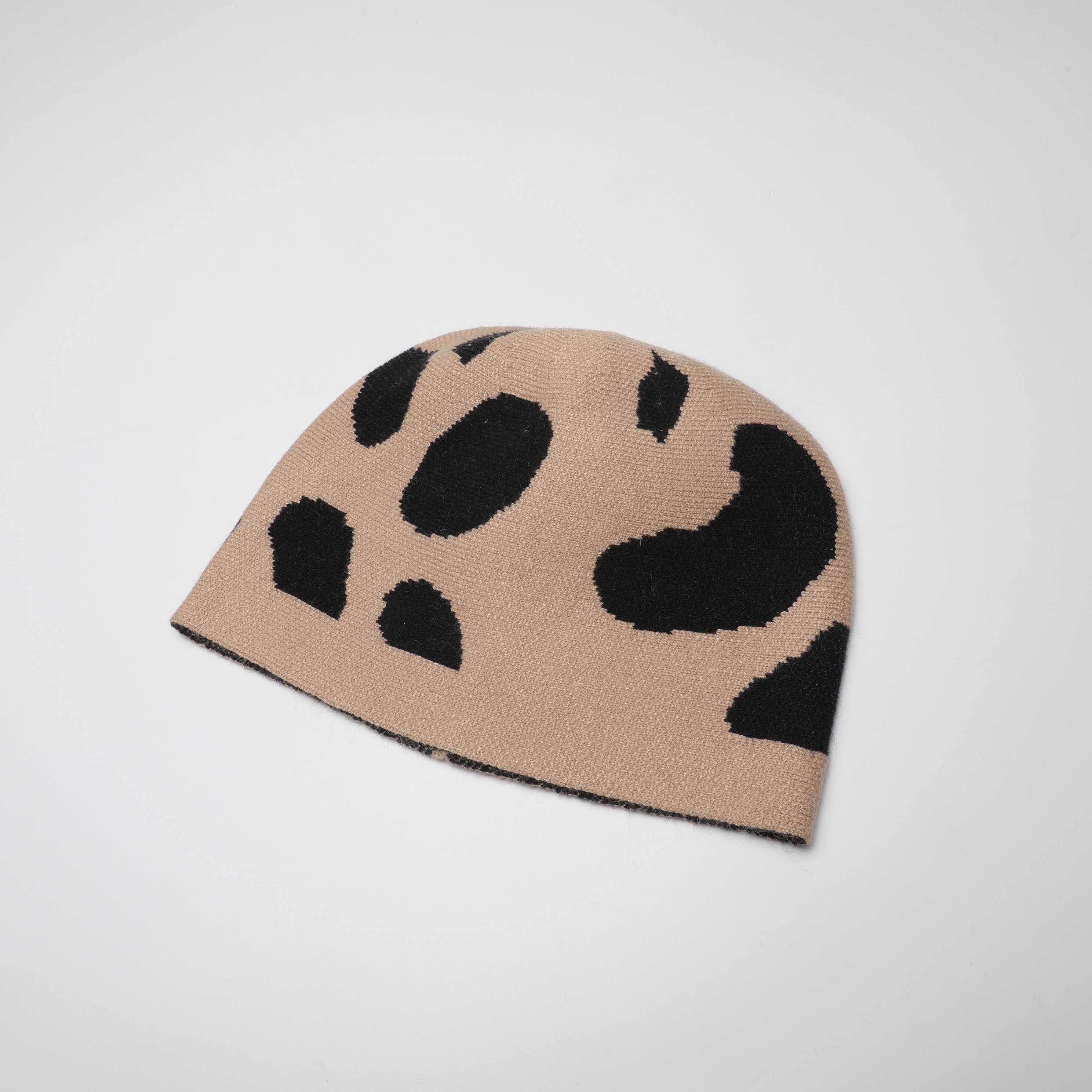 Kid's Beanie Black and Gray Leopard Wool-Blend Knit Jacquard