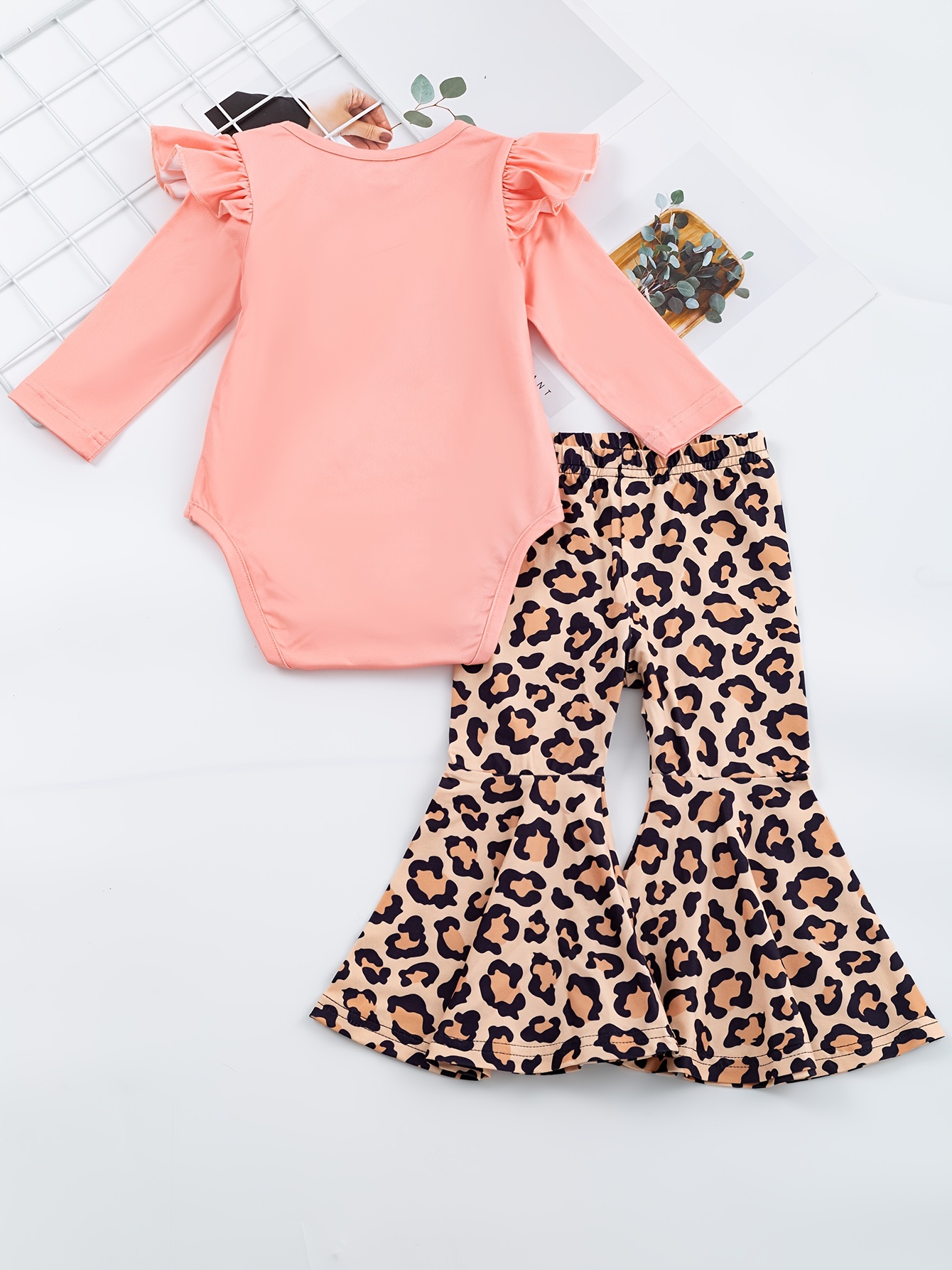 Girls Leopard Sunflower Heart Ruffled Top and Bell Bottom Jeans Set
