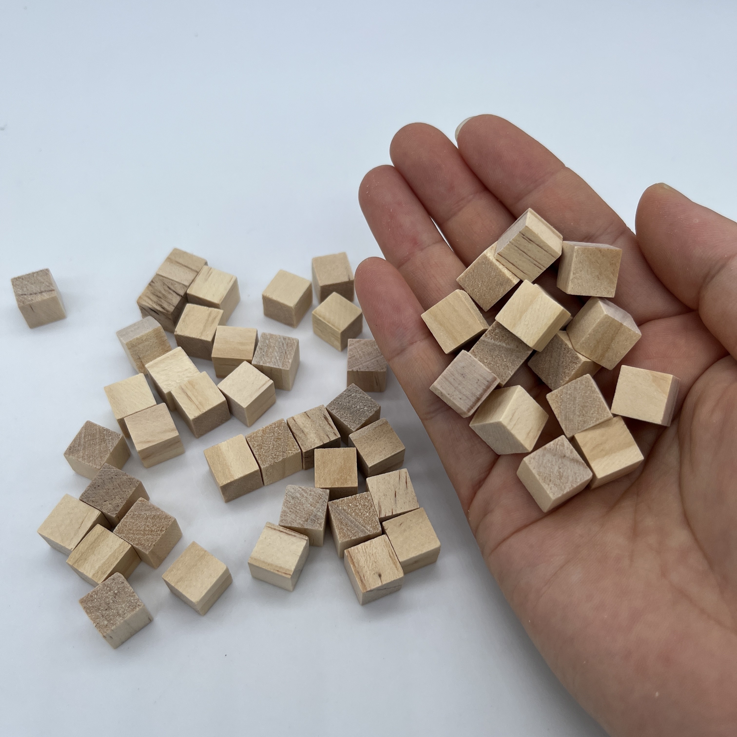 10/20/50P Unfinished Blank Woodwork Mini DIY Wooden Square Blocks