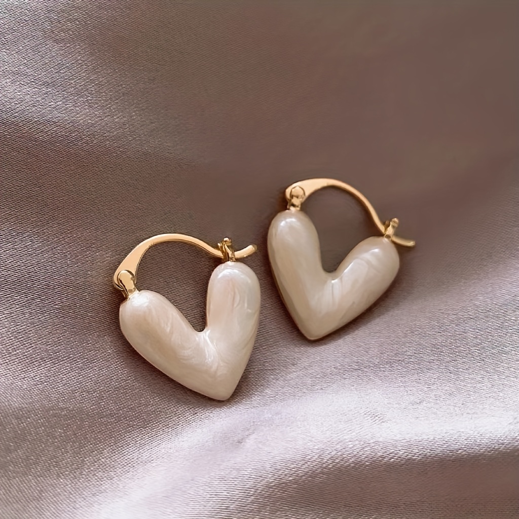 

Heart Shape White Synthetic Gems Decor Hoop Earrings Elegant Style Alloy 14k Plated Jewelry Gift For Lovers