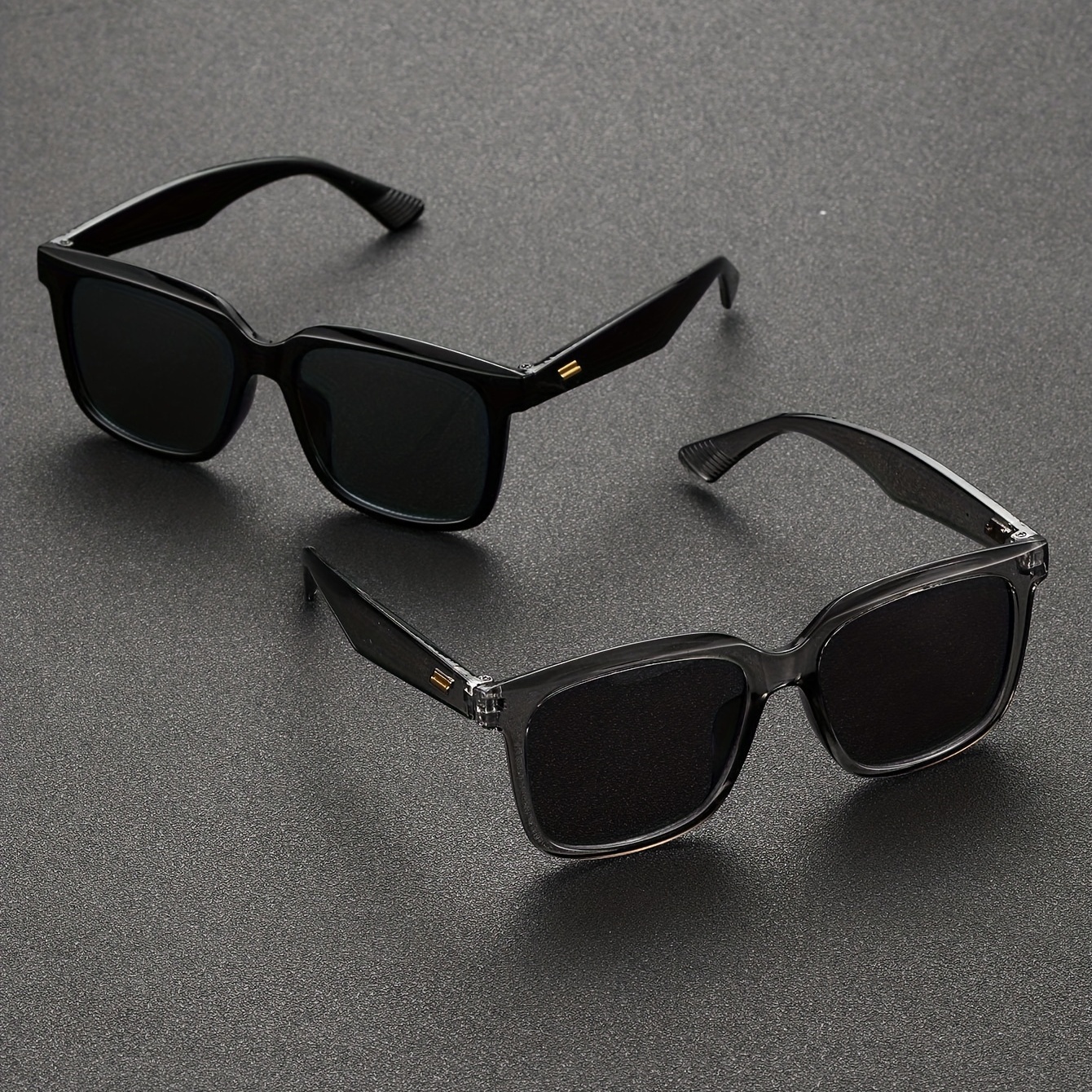 Men's Classic Round Sunglasses with Case