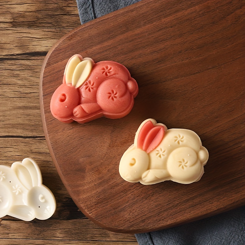 Mooncake Mold,Hand-Pressure Mooncake Molds for Mid-Autumn DIY Pastry Tool  Reusable Rabbit Dance Shape Moon Cake Mould(B)