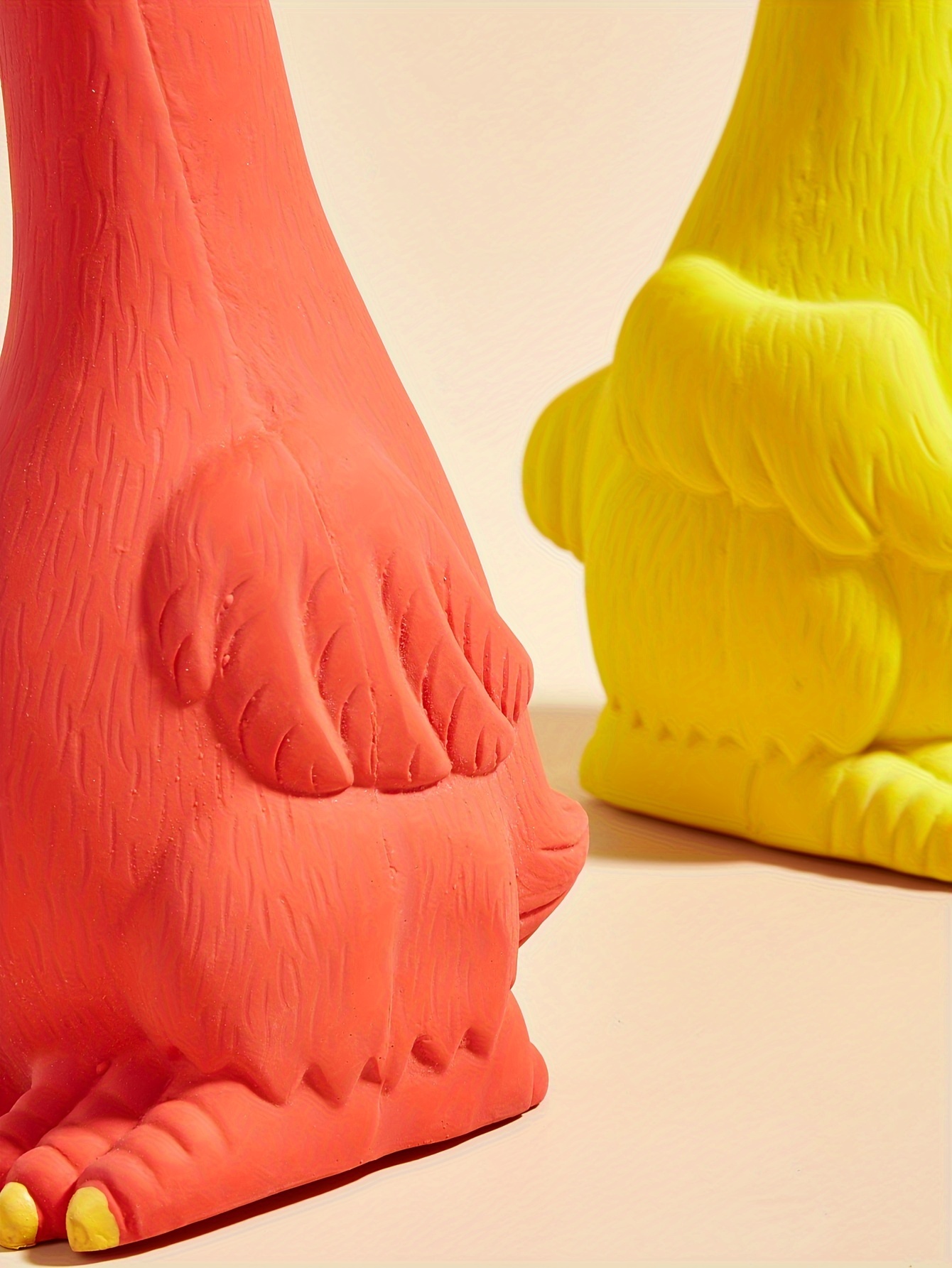 Sturdy Latex Toy Shaped Like a Screaming Chicken, Duck, Or Dog, Designed for Chewing And Playful Entertainment with a Squeaker for Added Fun, Without Battery