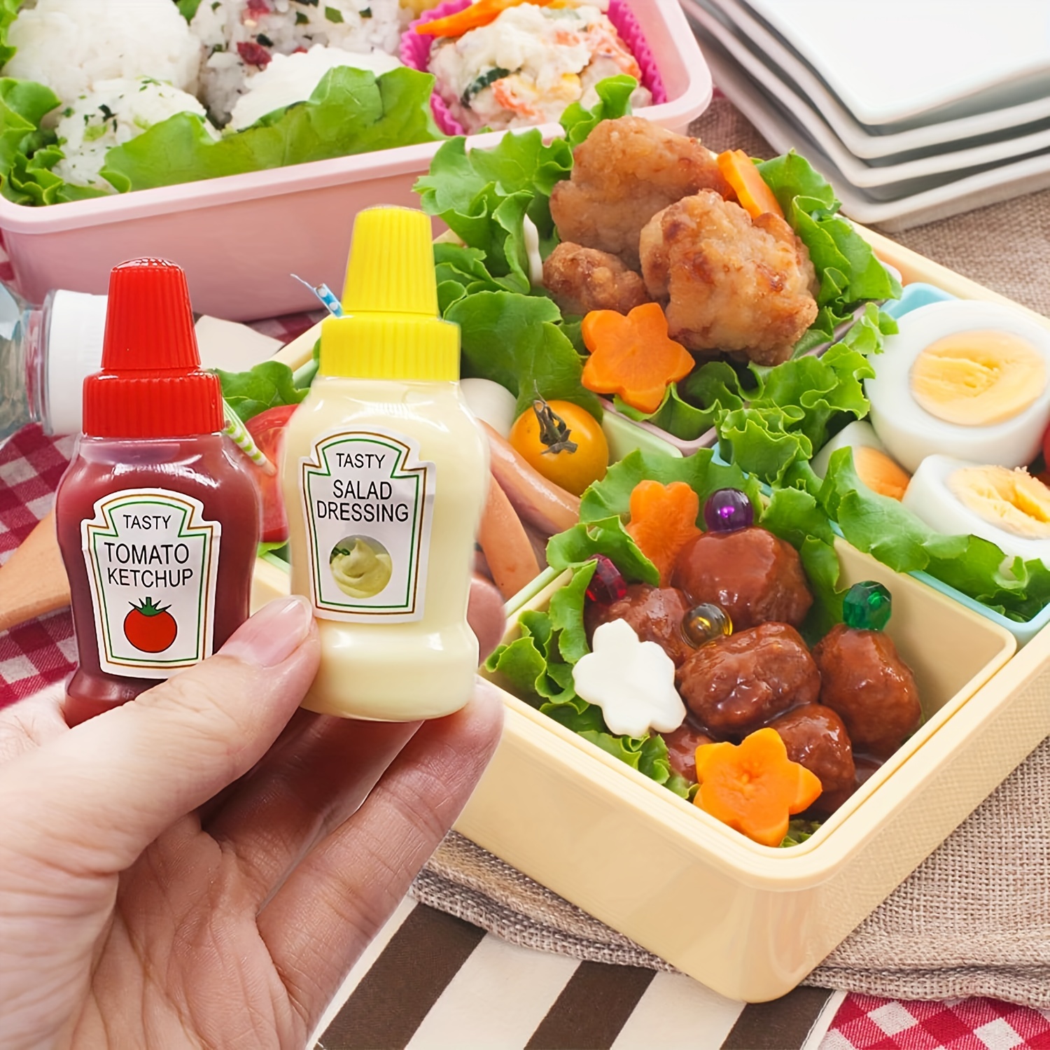 4 Pieces Mini Ketchup Bottle, 25ml Condiment Squeeze Bottles, Refillable  Salad Dressing Tomato Ketchup Bottles, Sauce Squeeze Containers, Plastic  Box