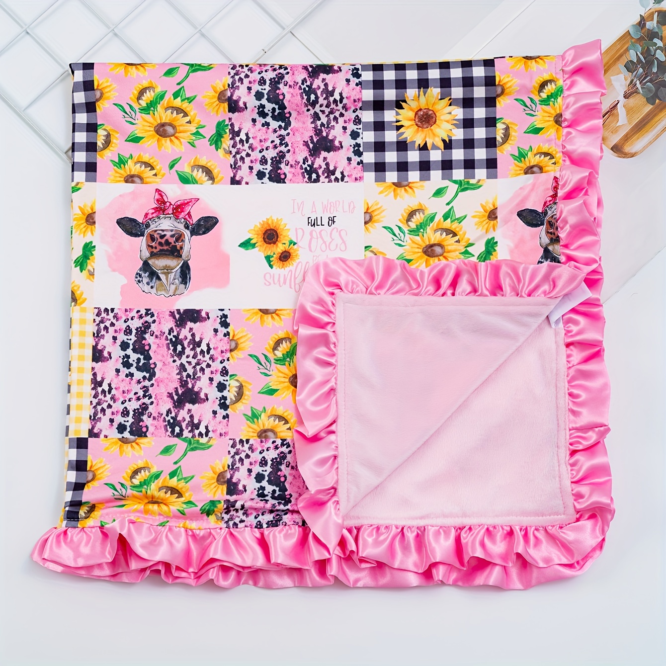 

Girls Black And White Plaid Sunflower Cow Pattern Tree Texture Print Short Plush Blanket 32*32inch