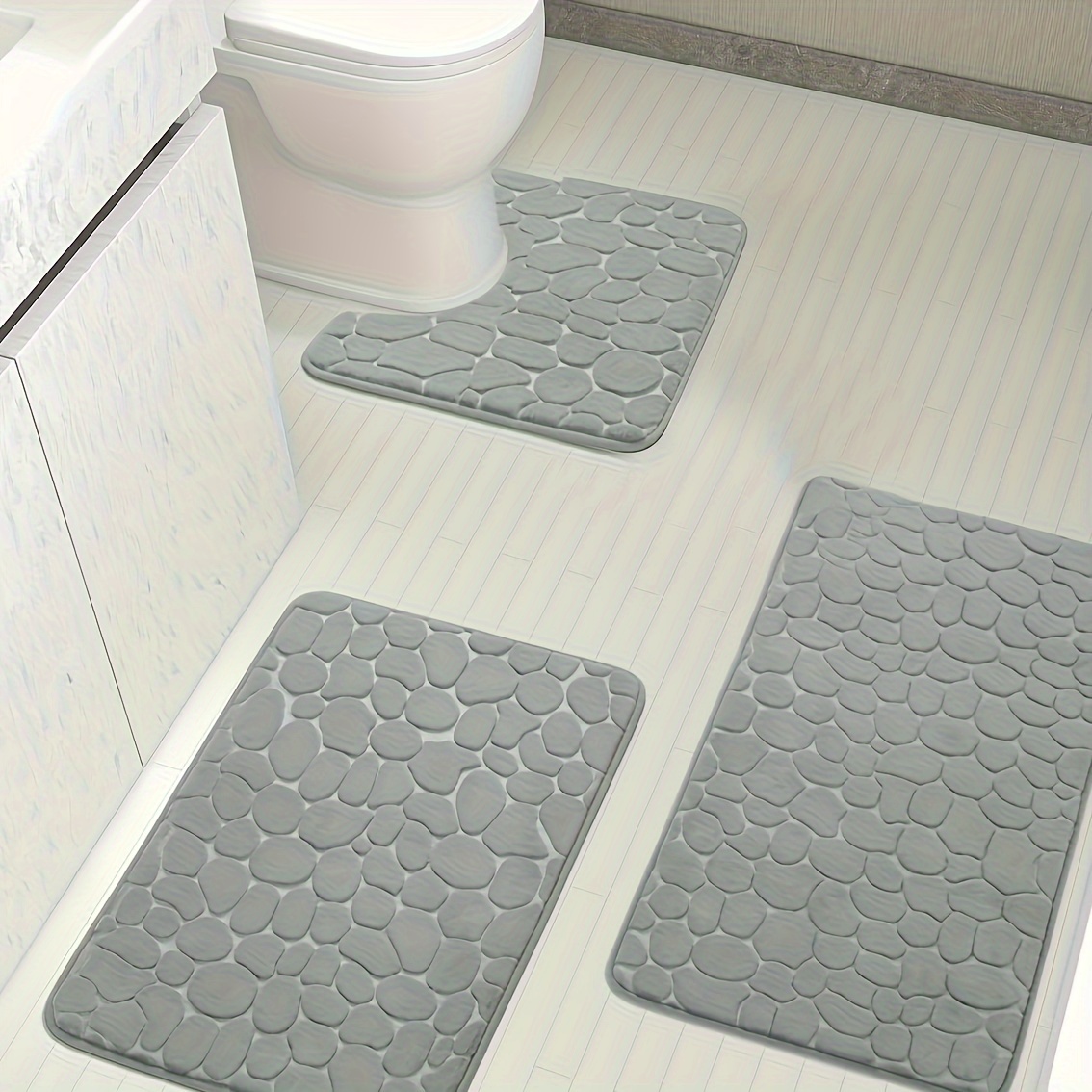 Set di tappeti da bagno grigio chiaro in poliestere gommato antiscivolo, 2  pezzi