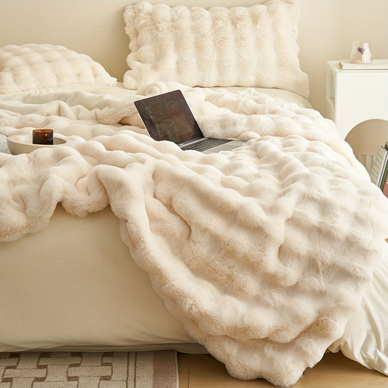 Image of A Solid Blanket, Soft And Comfortable Blanket Cover Nap Blanket Suitable For Sofa Bed Office Camping Trips, Gift Blanket