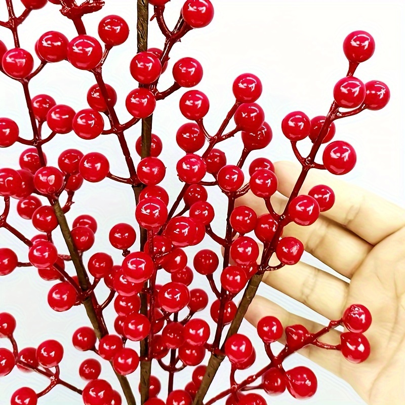 6pcs Artificial Red Berry Stems, Fake Red Berries Christmas Tree Wreaths  Sprigs Crafts Decor, Winter Berry Floral Picks Home Holiday Wedding Party  DIY