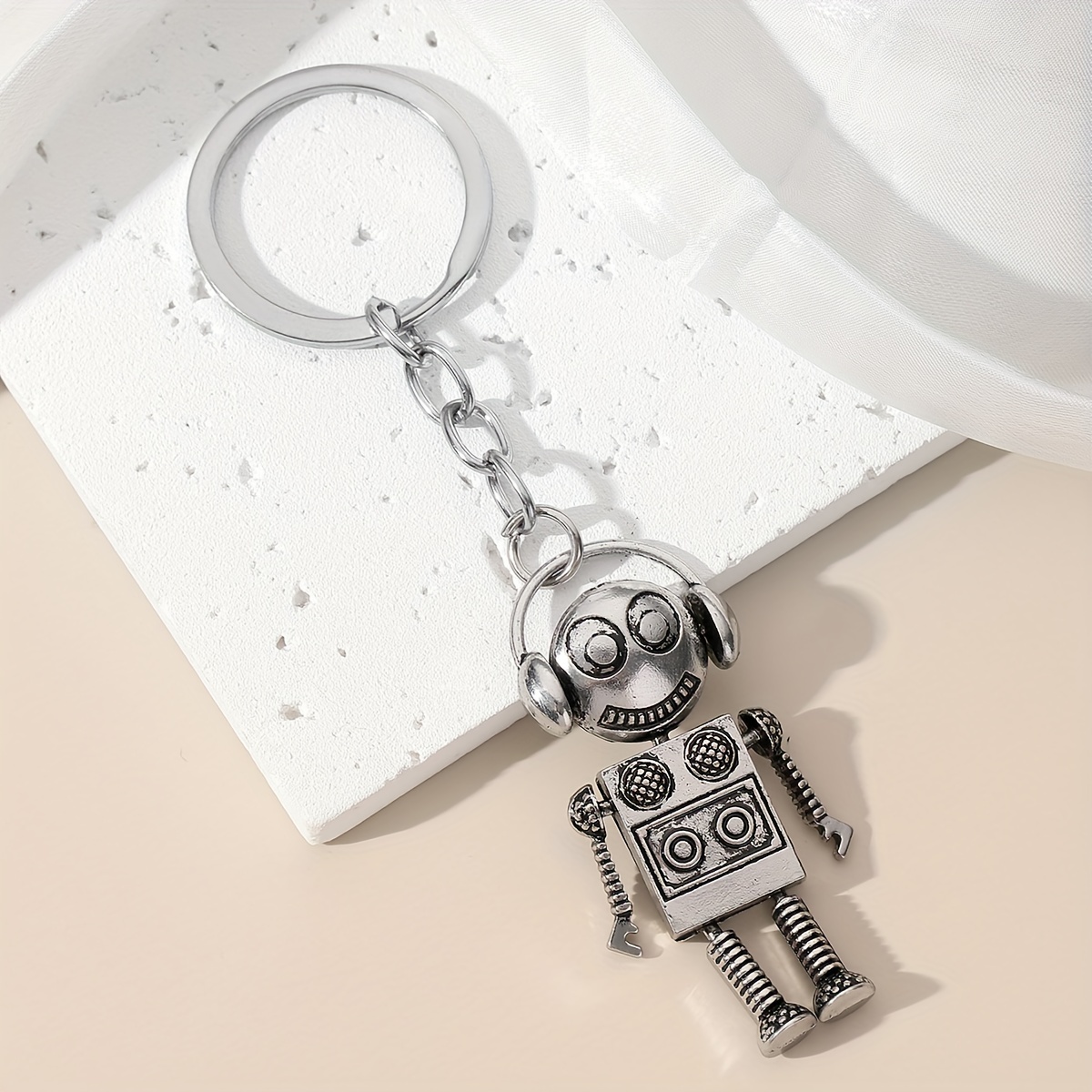 Luminous Astronaut Ufo Keychain Fun Spaceman Key Chain Ring Purse Bag  Backpack Charm Car Hanging Pendant Boys Girls Birthday Gift - Temu