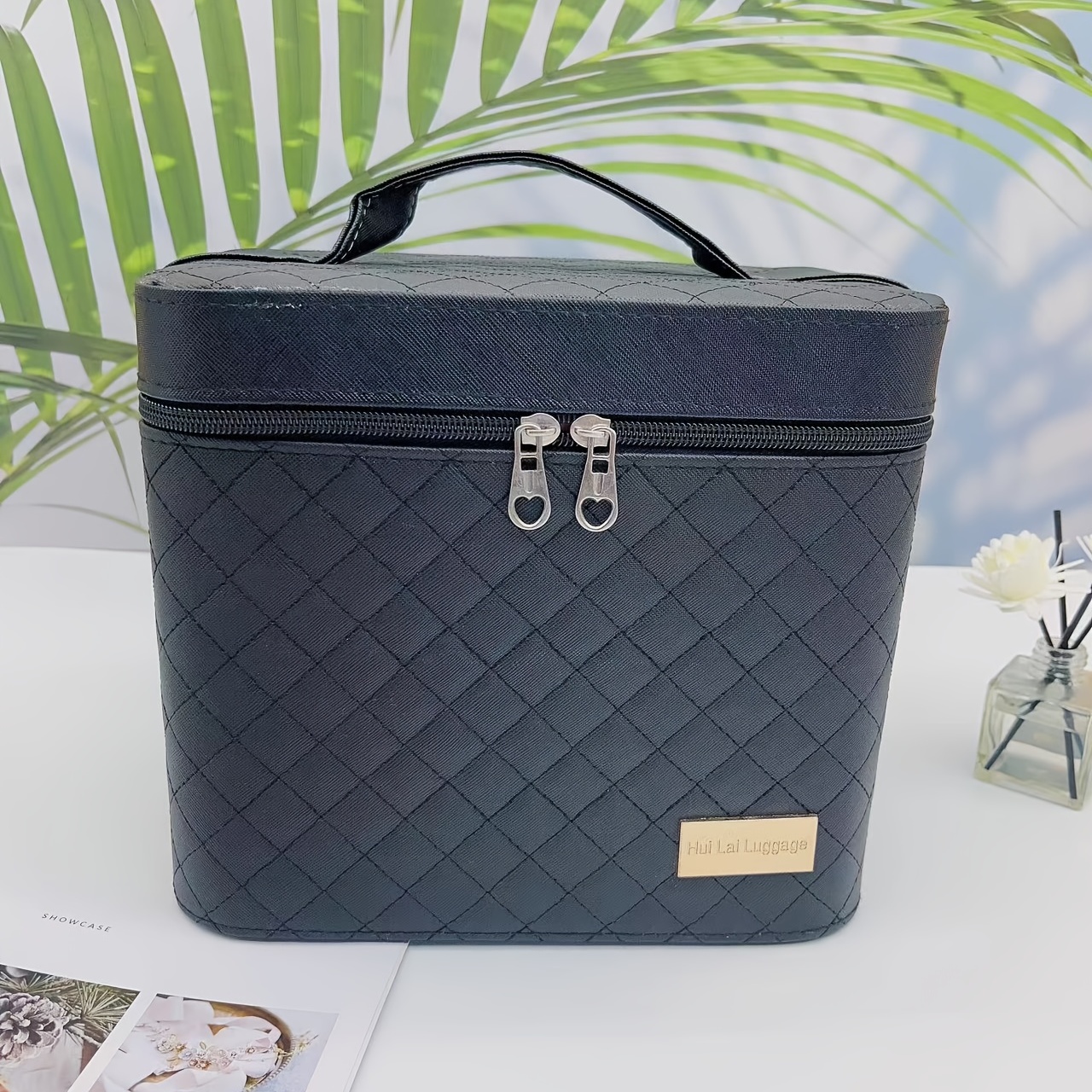 Louis Vuitton lv woman make up box cosmetic case bag