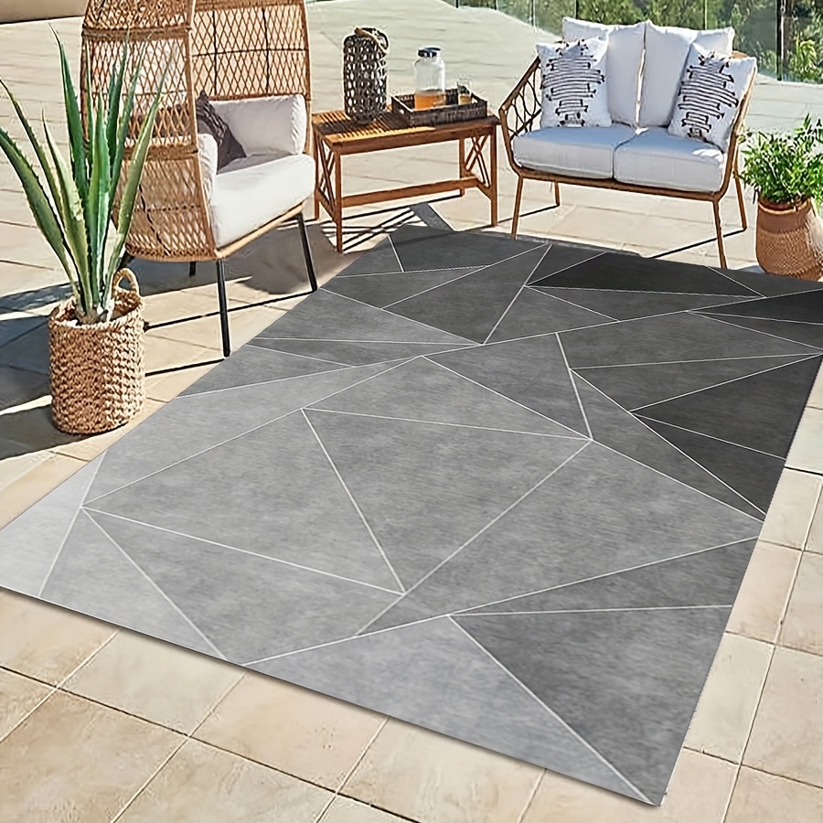 Modern Geometric Velvet Rug - Soft & Non-slip Machine Washable Mat