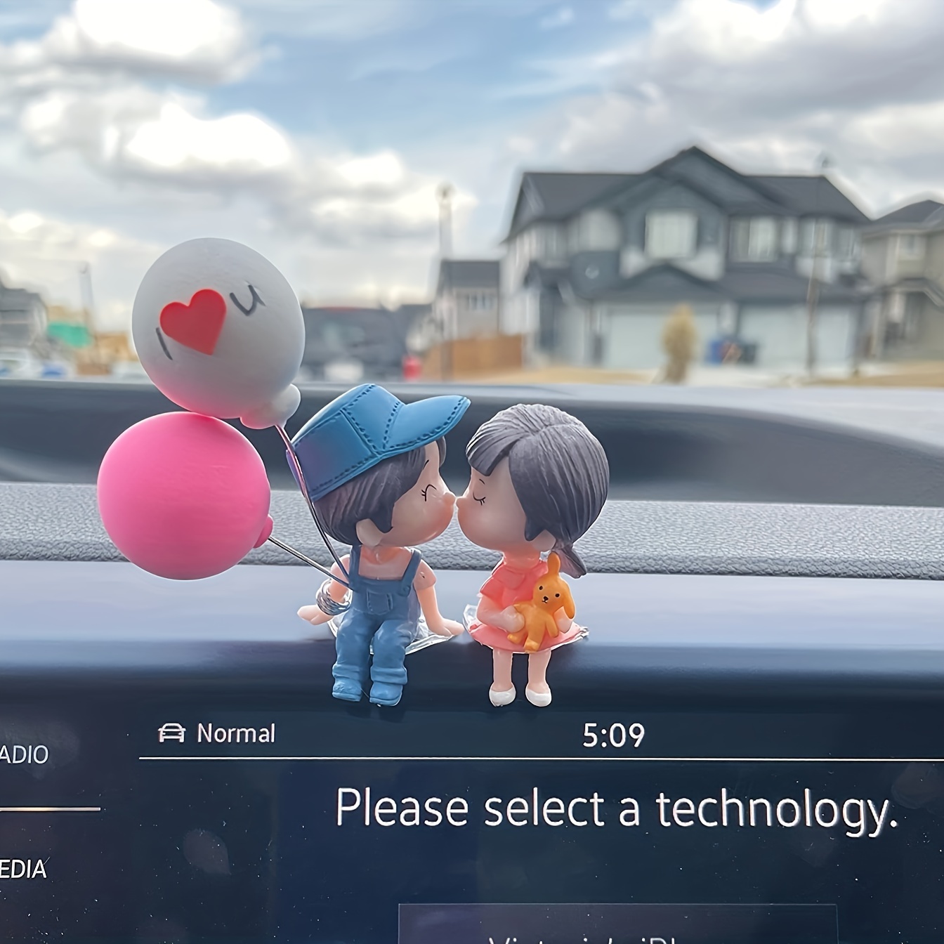 Auto Dekoration Nette Cartoon Paare auto spiegel zubehör Action Figur  Figuren Ballon Ornament Auto Innen Dashboard Geschenk
