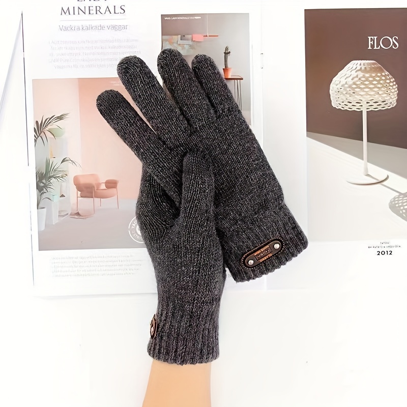 Men's Winter Touchscreen Knit Gloves for Outdoor Activities