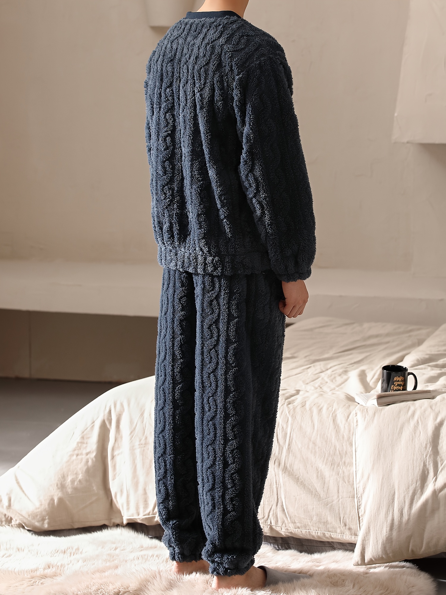 Conjunto de dormir térmico de forro polar grueso para hombre con bolsillo,  estampado, pijama superior e inferior de manga larga para comodidad en  invierno - Temu Spain