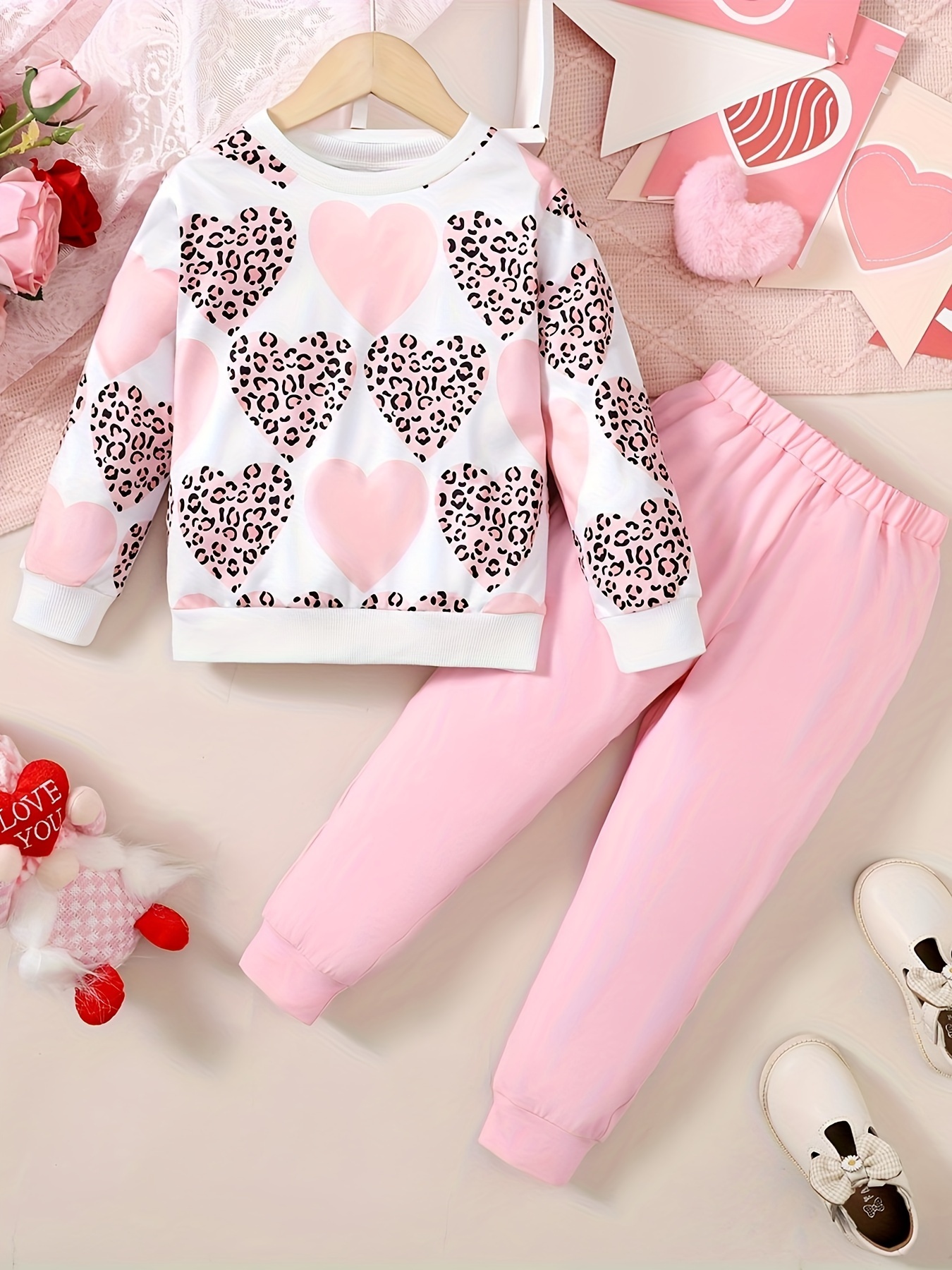 2pcs Baby Girl Leopard Long-sleeve Pullover and Love Heart Pattern Trousers Set