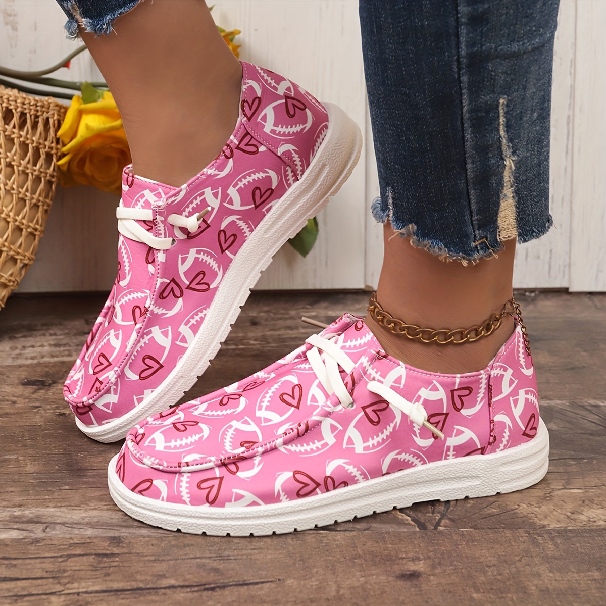 Women's Lip & Heart Print Canvas Shoes, Casual Lace Up Outdoor Shoes,  Lightweight Low Top Valentine's Day Sneakers, Shop Now For Limited-time  Deals