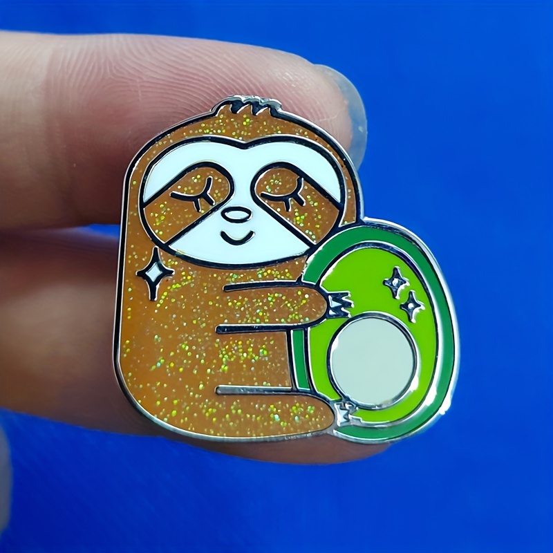 Sloth brooch 2024