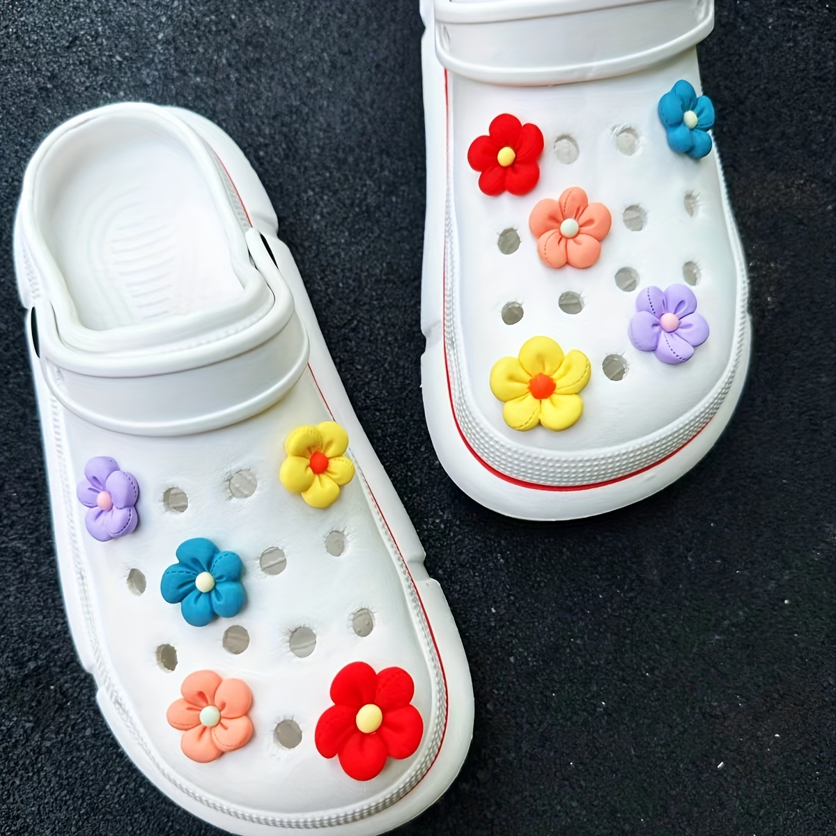 Cute Cloud Croc Charms Luxury Designer Shoe Decorations Ornament Pins for Croc Accessories Footwear