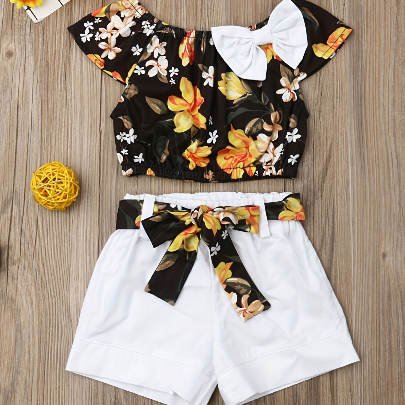 

2pcs Baby Infant Girls Cute Floral Graphic Print Bowknot Off Shoulder Top & Belted Shorts Set Clothes