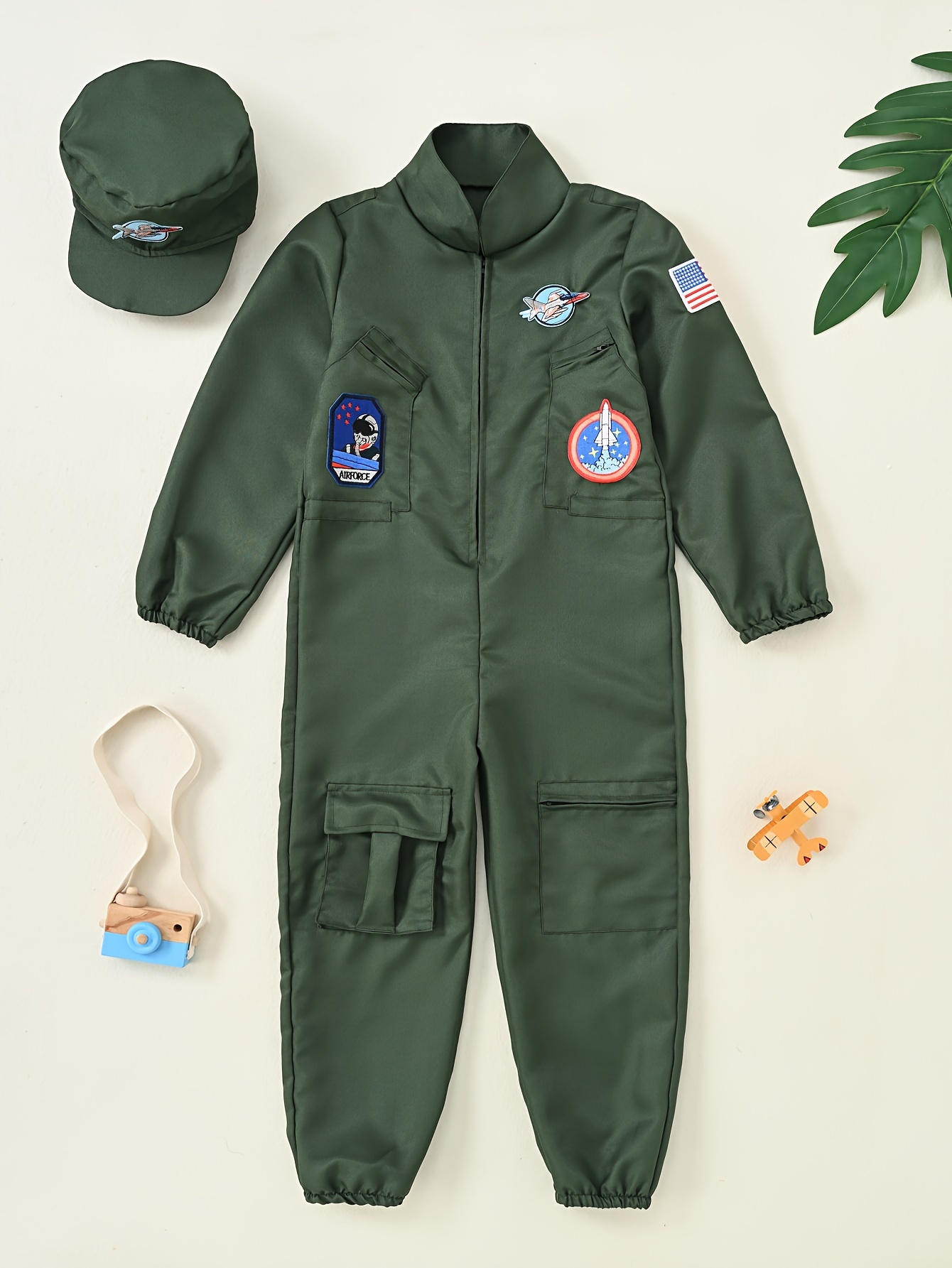 SPOOKTACULAR  Child Unisex Astronaut Costume with Helmet
