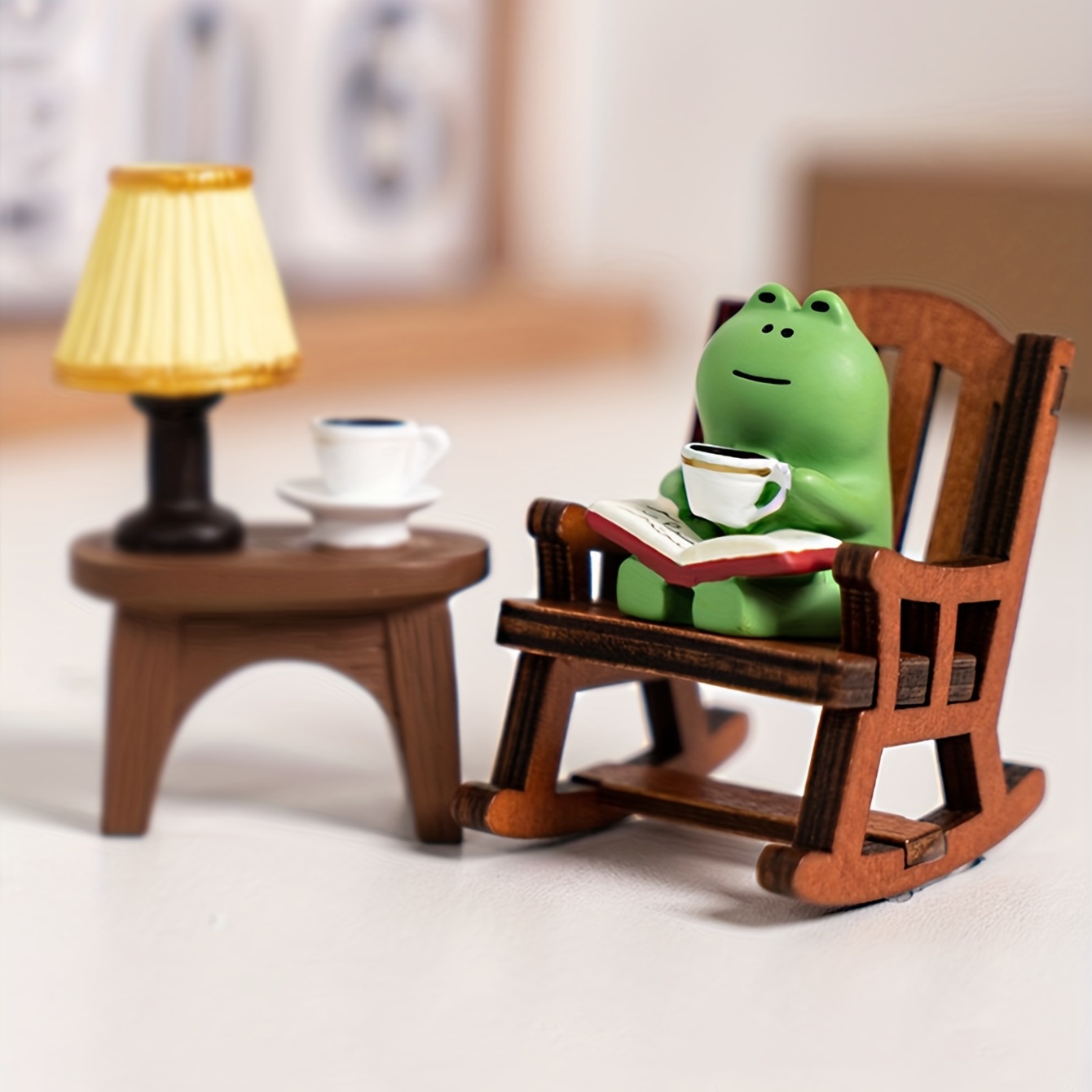 Frog Figurine With Wood Rocking Chair Leisure Time Car Gifts Tabletop Decor  for Women Desktop Figurines Office Desk Accessories 