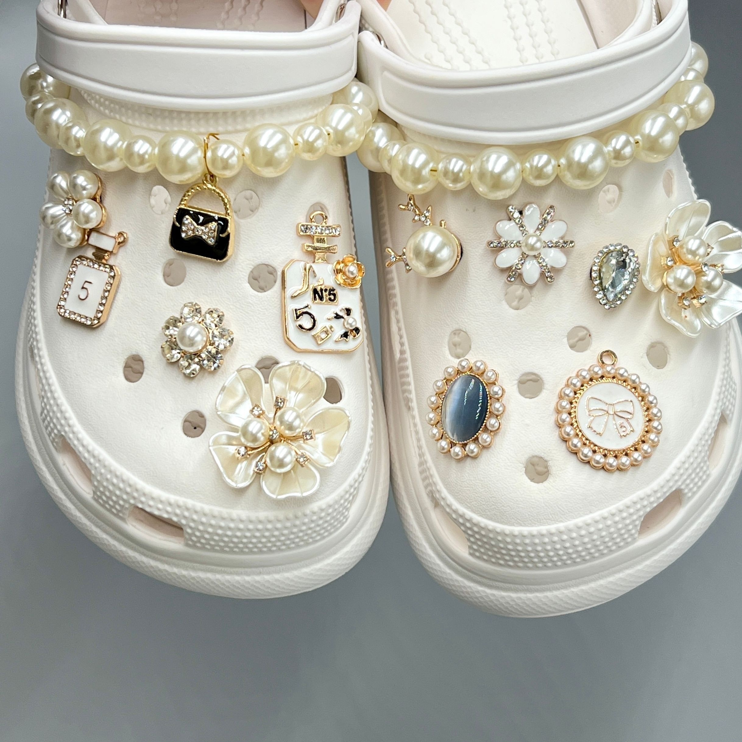 12pcs Set Bling Shoe Decoration Charms With Chains Accessories For Clog  Luxury Sandal Charms With Rhinestone And Faux Pearl Dazzling Glamour Trendy  Holiday Shoe Accessories - Women's Shoes - Temu Italy