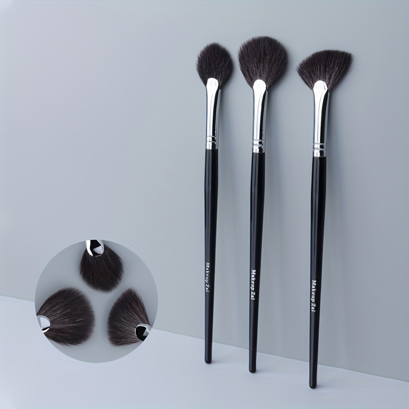 1pc Makeup Brush Small Fan-shaped Powder Brush, Foundation Brush