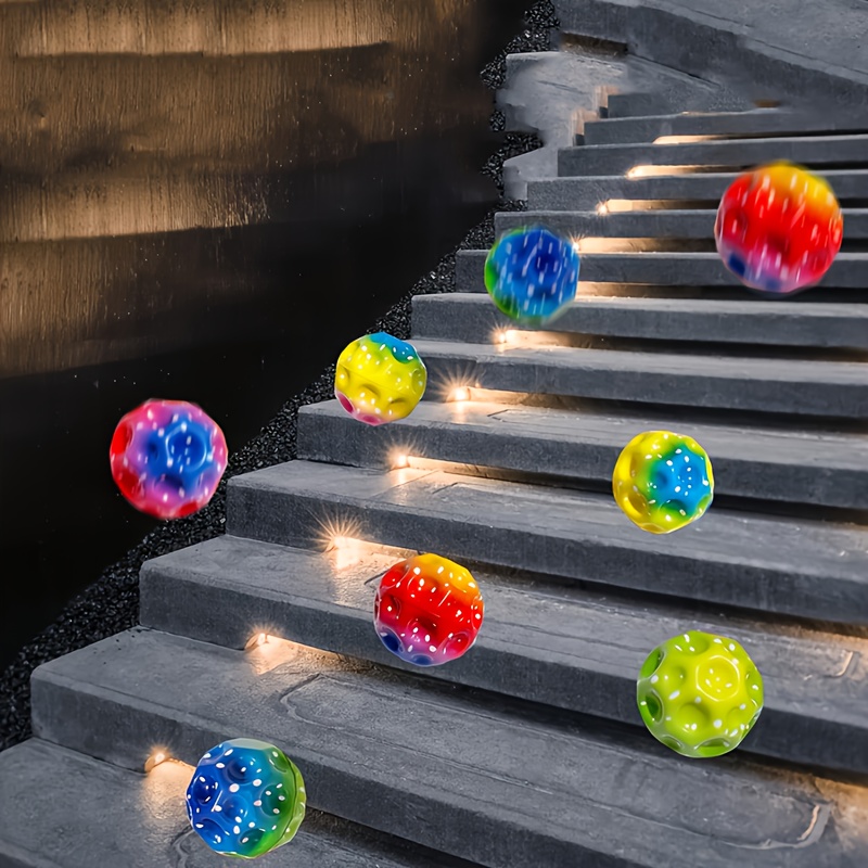 Lot de 12 balles de plafond lumineuses et collantes, balles  phosphorescentes pour soulager le stress, jouet amusant pour enfants et  adultes (couleur aléatoire) : : Jeux et Jouets