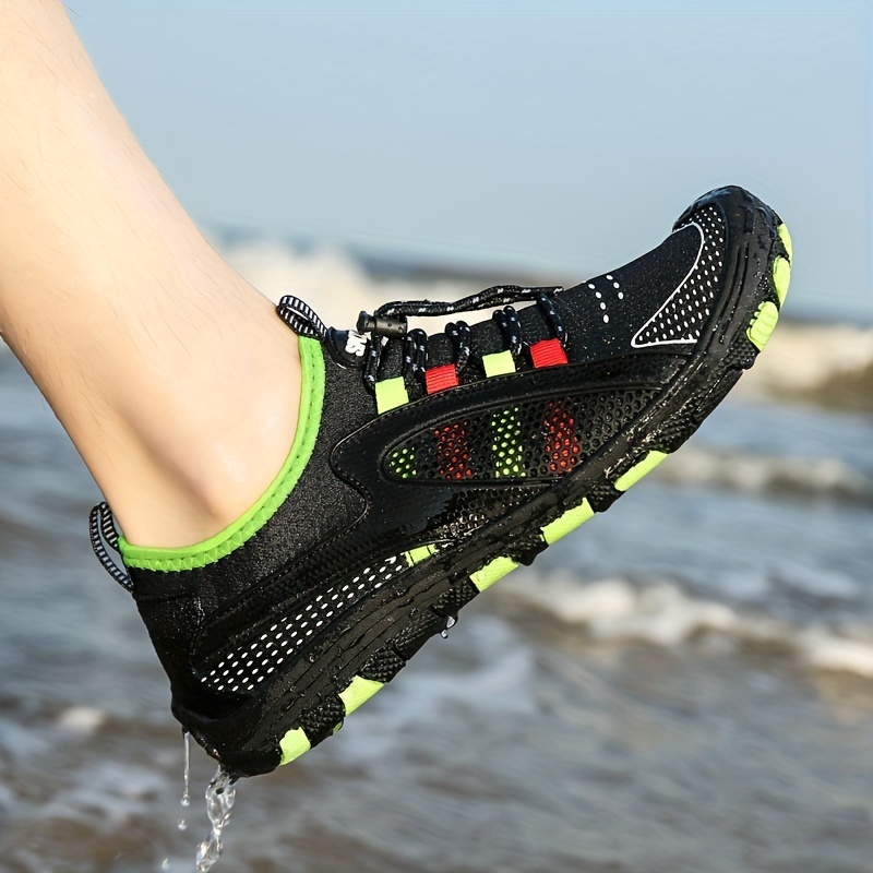 Zapatos de agua para hombres Calcetines Aqua de secado rápido y descalzo  Zapatos de baño Piscina de senderismo de punta ancha