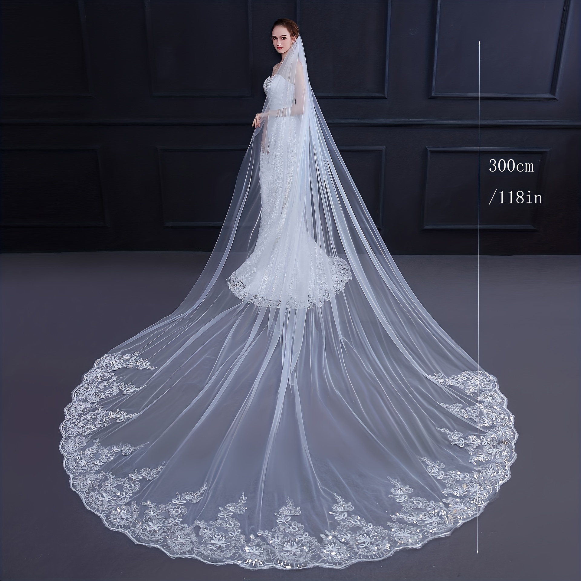 Floral Lace-Trimmed Tulle Veil with Comb