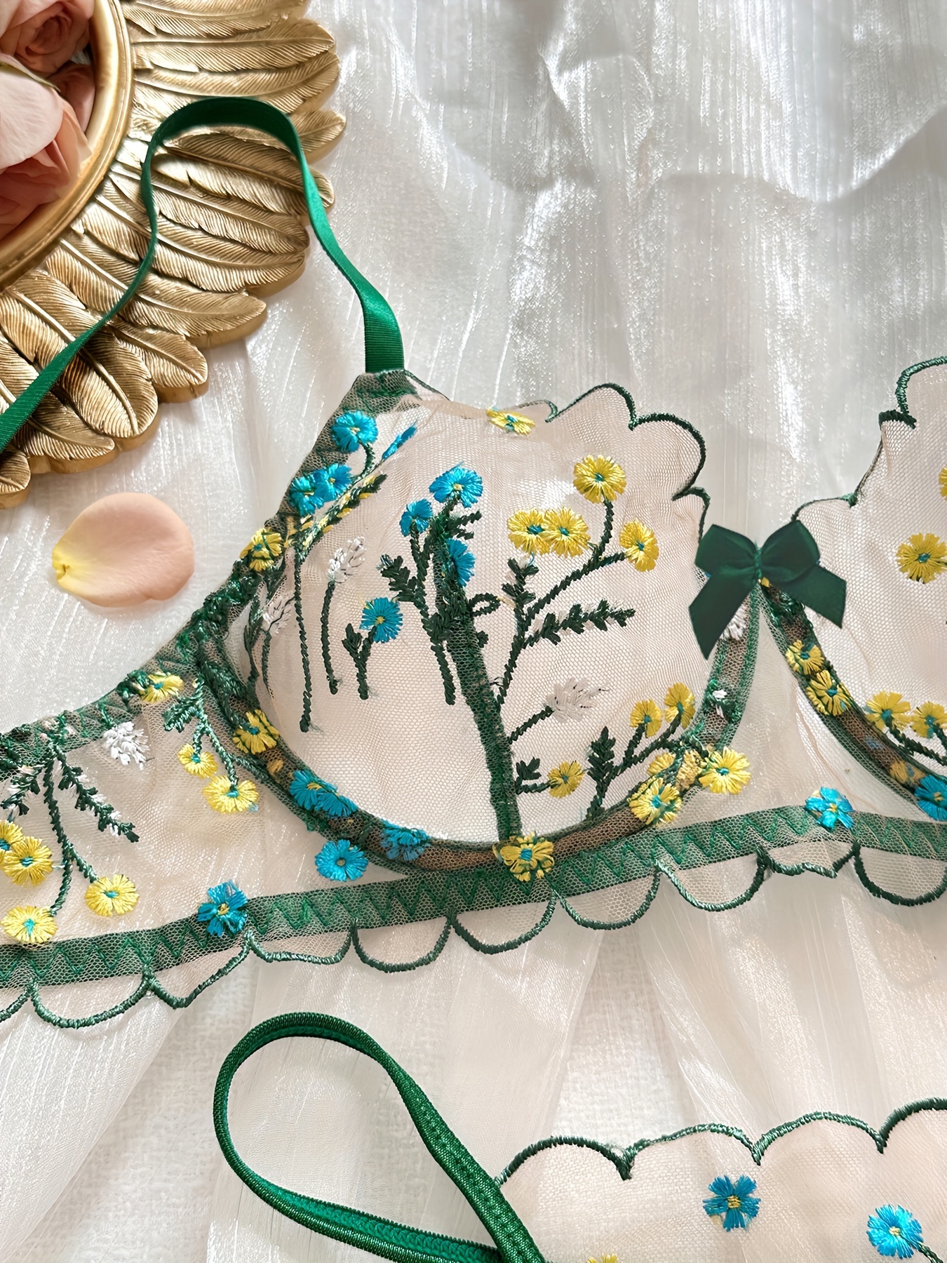 Romantic Floral Lace Lingerie Set, Scallop Trim Semi-Sheer Bra