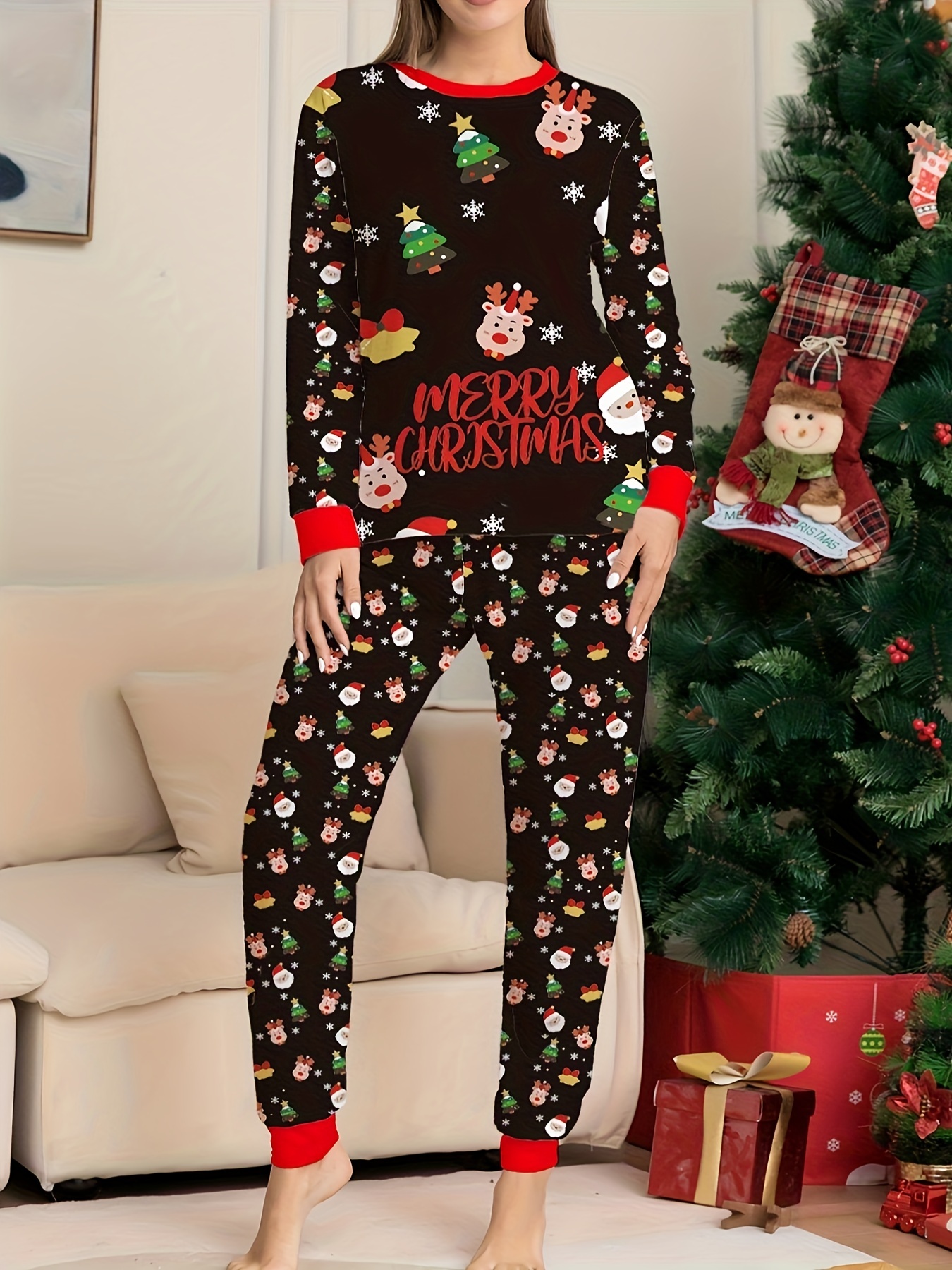 Santa Christmas Tree Leggings: Women's Christmas Outfits