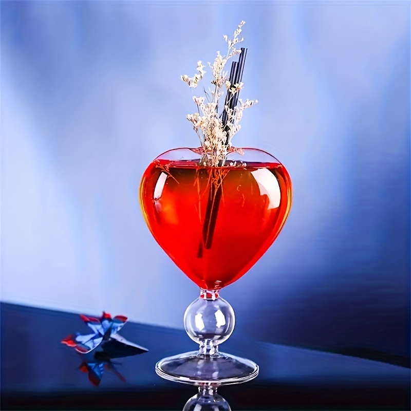 2 Pcs Cocktail Glasses Unique Wine Glasses Heart-shaped Romantic Juice  Glasses Glassware with Straws