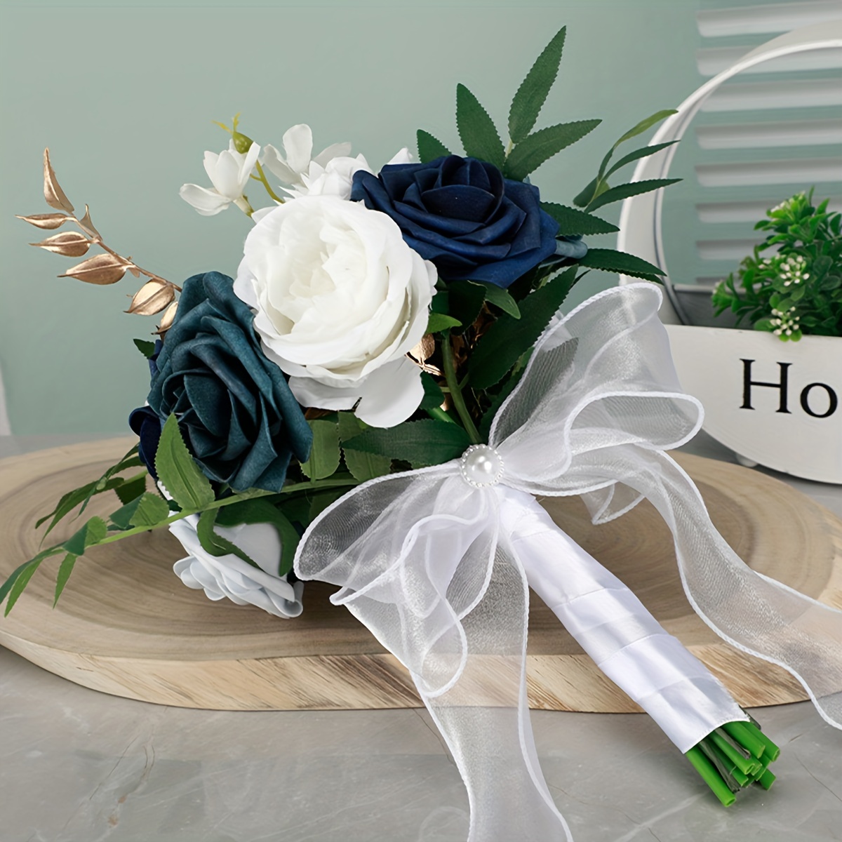 10 Tips For Using Silk Ribbons On Bouquets -  Ribbon bouquet, Ribbon  flowers bouquet, Wedding bouquet ribbon