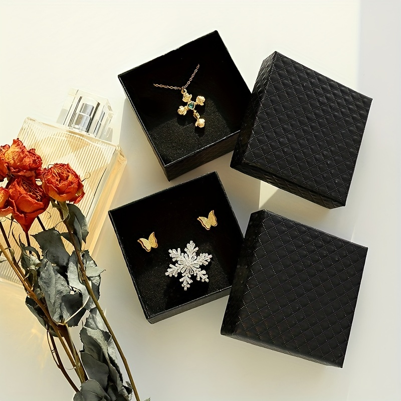 Small Jewelry Gift Box For Necklace And Pendant, Cardboard Jewelry