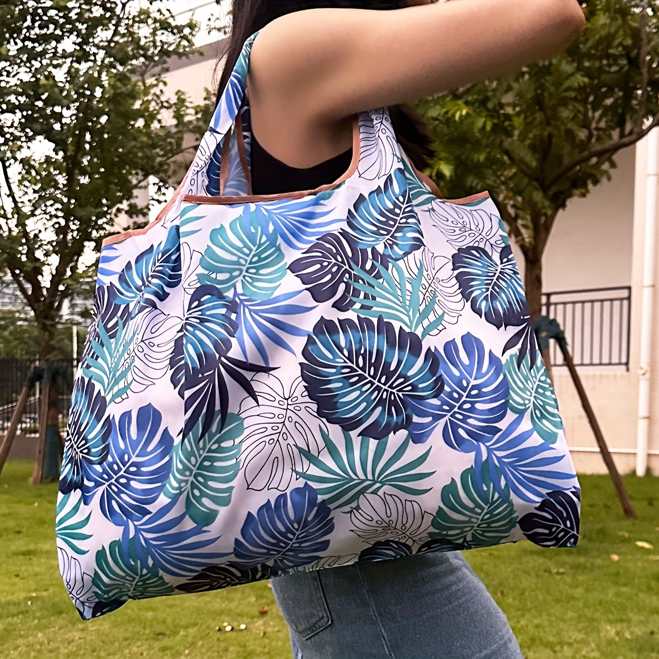 Large Capacity Portable Shopping Bag, Lightweight Waterproof Large