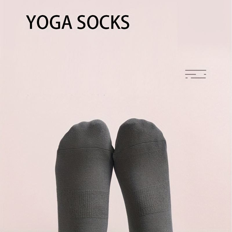 Socken beim Yoga: Paradox oder praktisch?