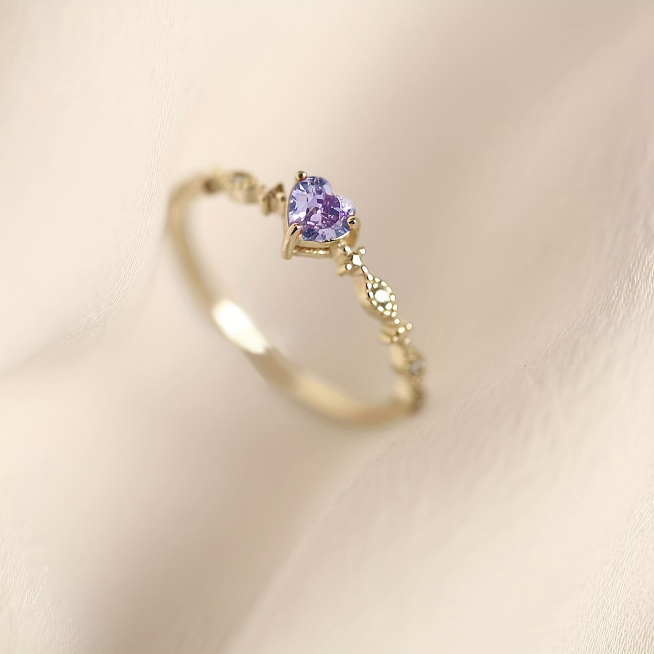 A Stylish Easy Style Micro-inlaid Heart-shaped Synthetic Cubic Zirconia Ring For Women