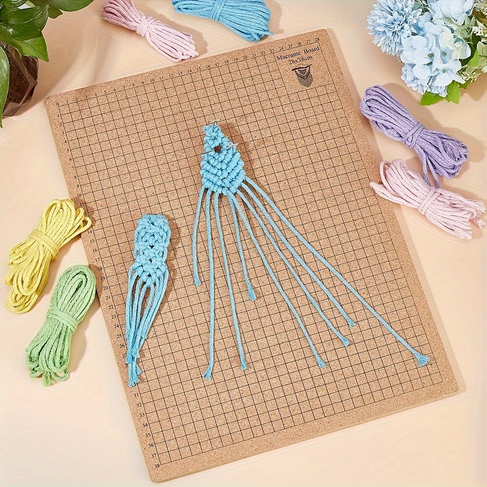  Macrame Board with Pins,Double Side Macrame Project Board with  Grids,12in Handmade Braiding Board with Instructions,Reusable Macrame Cork  Board for Cording Braiding Bracelet Braid Wigs Knotting String : Arts,  Crafts & Sewing