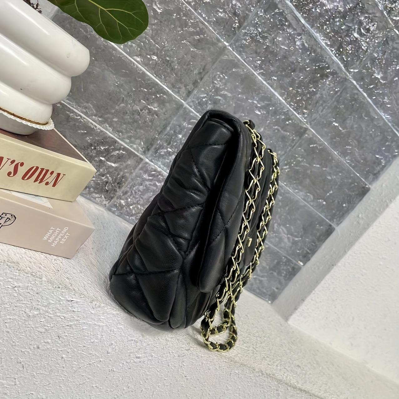 Klassische schwarze Tasche