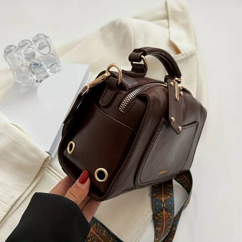 unique niche design square bag womens classic textured shoulder bag retro crossbody wallet details 0