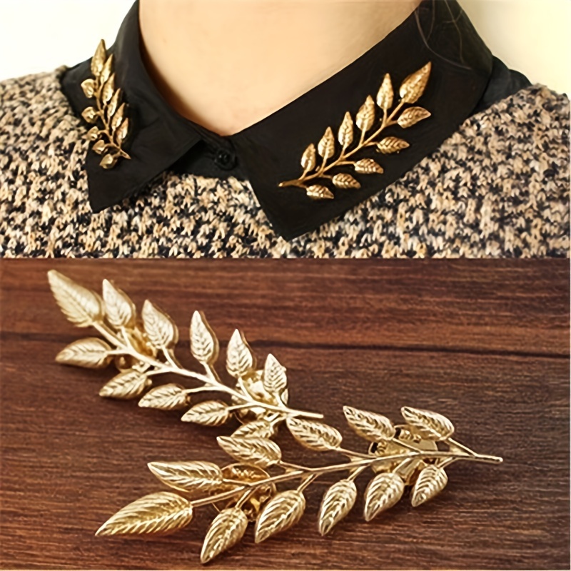 1pc Christmas Brooch Jewelry Cardigan Sweater Collar Clips