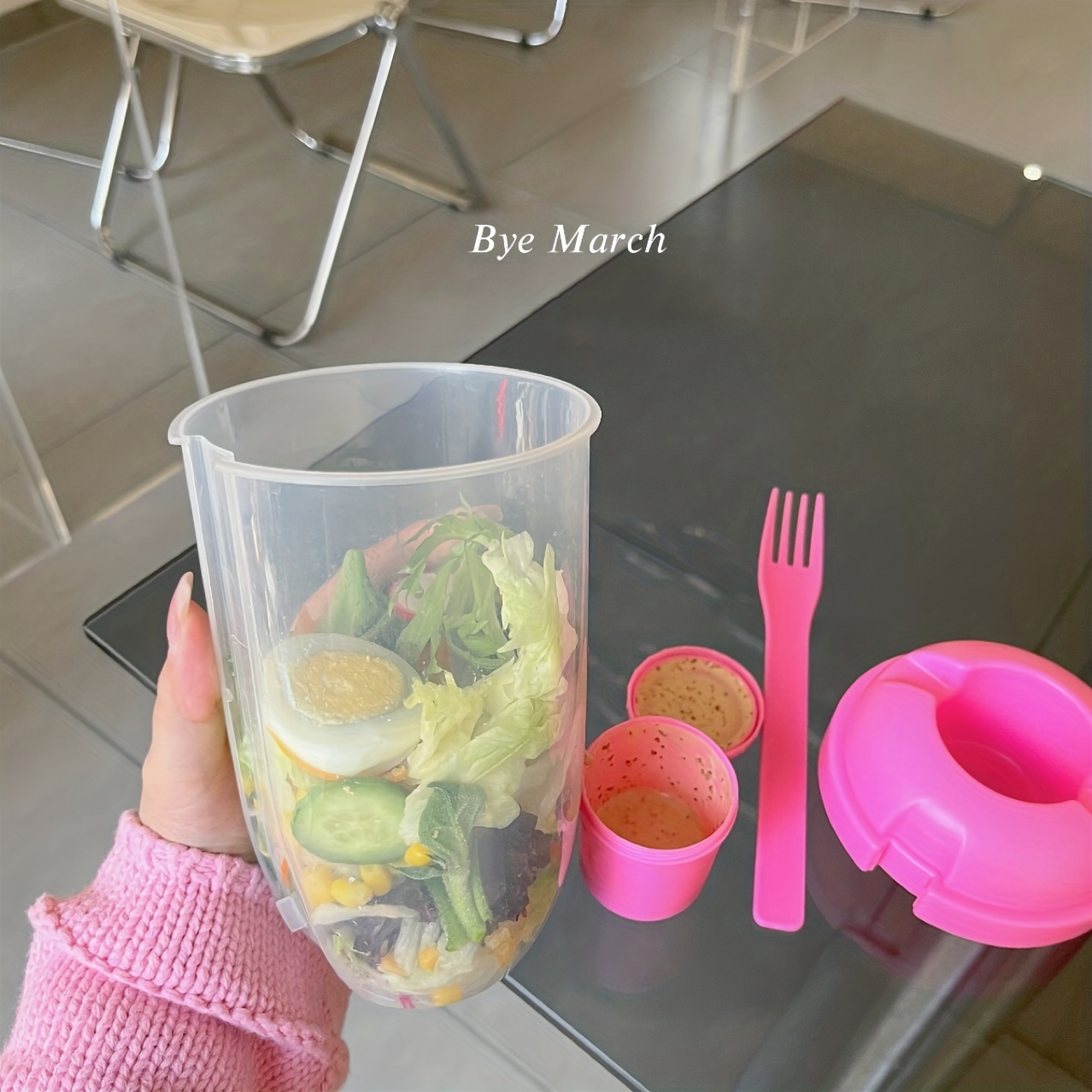 Portable Fruit and Vegetable Salad Cup Container with Fork and Salad  Dressing Holder, Fresh Salad to Go Container Set, Use This Bowl for Picnic,  Lunch to Go, Made with Plastic Bottle, Eat