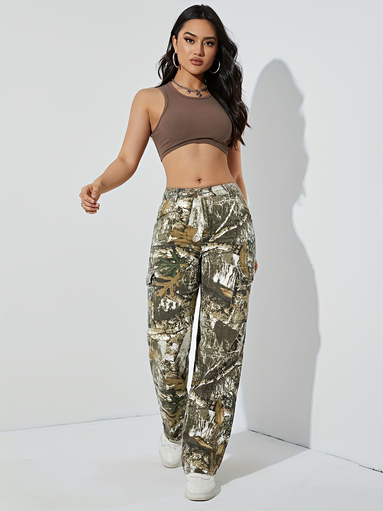 Relaxed Fit Cargo Pants in Leaf Green