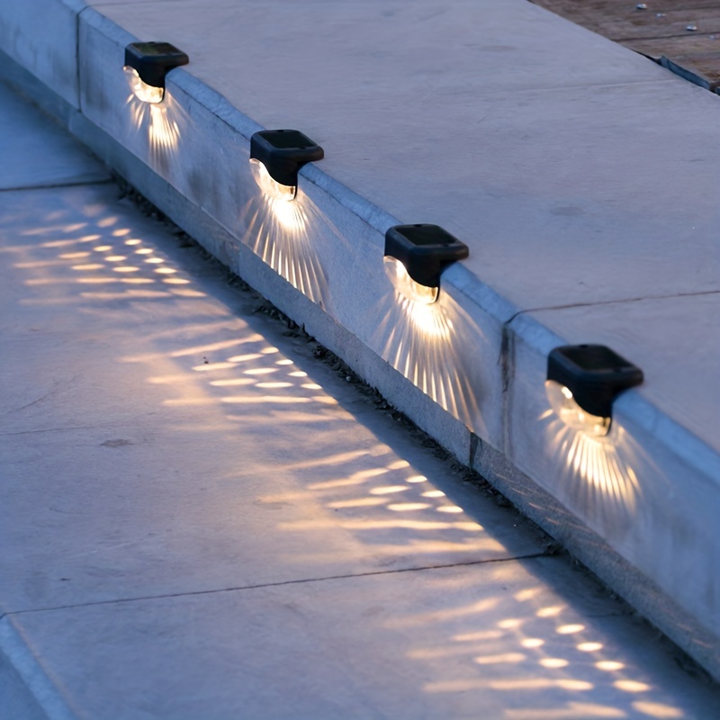 Wycnly Luces solares para exteriores, luces LED solares impermeables para  pasos, para barandillas exteriores, escaleras, vallas, patio y pasillo –  Yaxa Colombia
