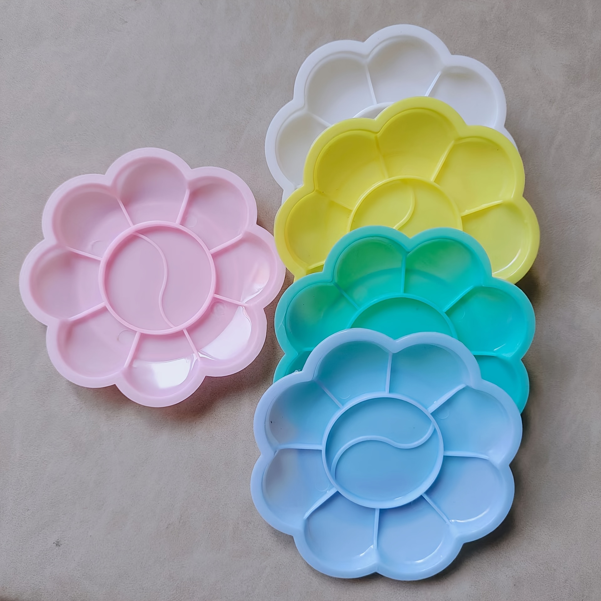 Round Flower Ceramic Palette For Watercolor Gouache Painting Plum