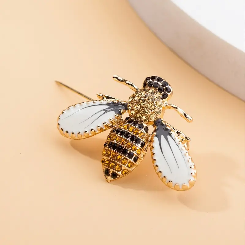 Lovely Bee Brooch Pin For Women Clothes - Temu